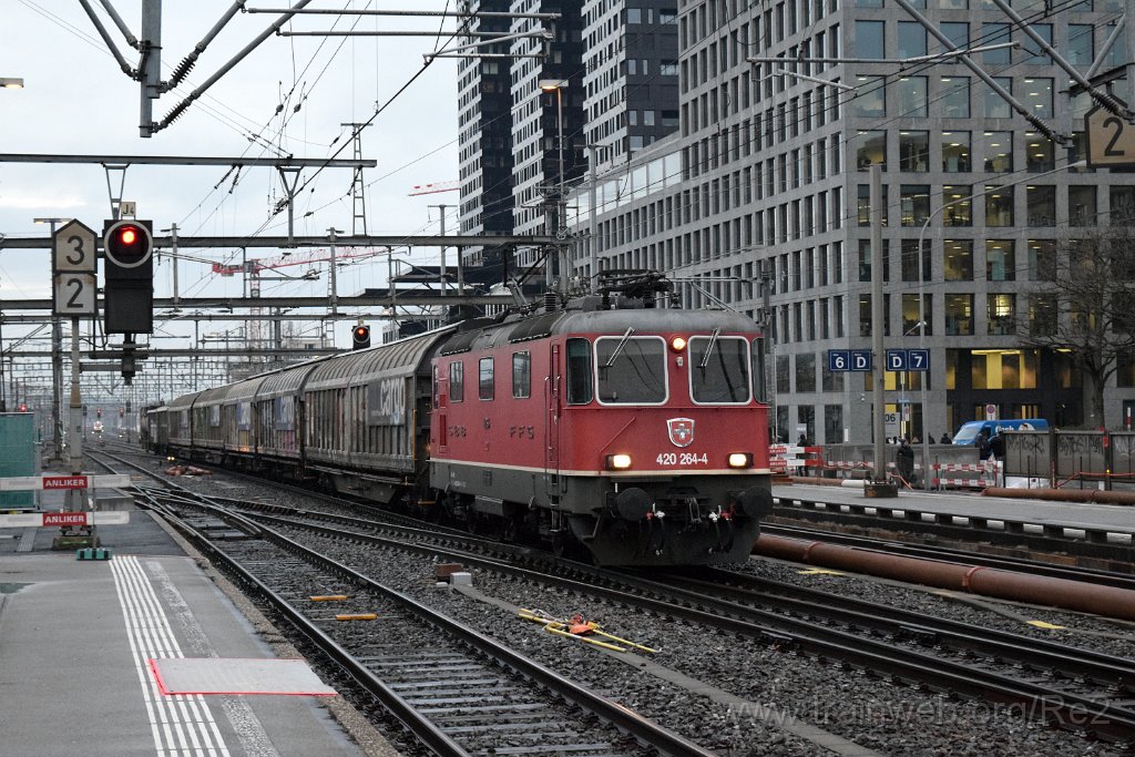 5275-0038-150119.jpg - SBBC Re 4/4'' 11264 (Re 420.264-4)  (Re 91 85 4 420 264-4 CH-SBBC) / Zürich-Altstetten 15.1.2019