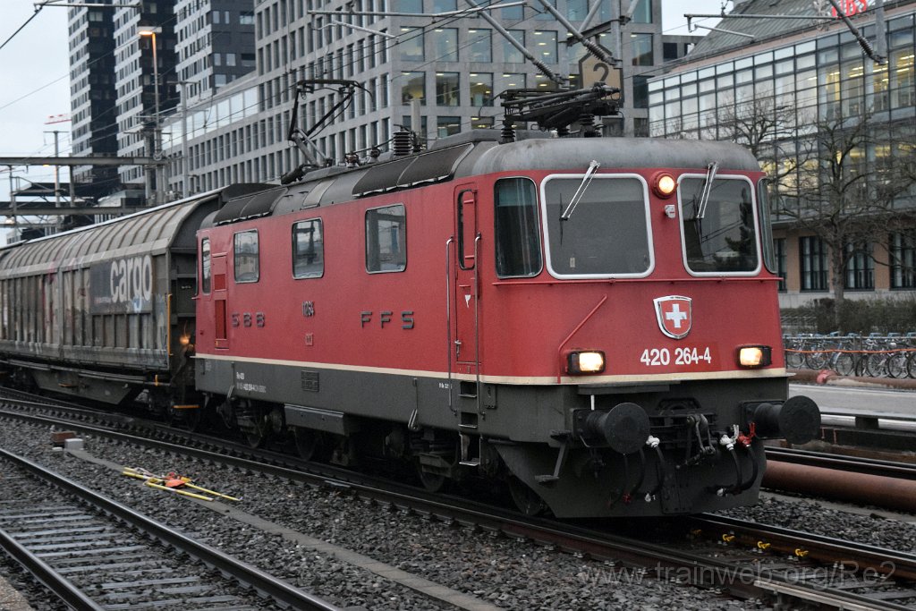 5275-0042-150119.jpg - SBBC Re 4/4'' 11264 (Re 420.264-4)  (Re 91 85 4 420 264-4 CH-SBBC) / Zürich-Altstetten 15.1.2019