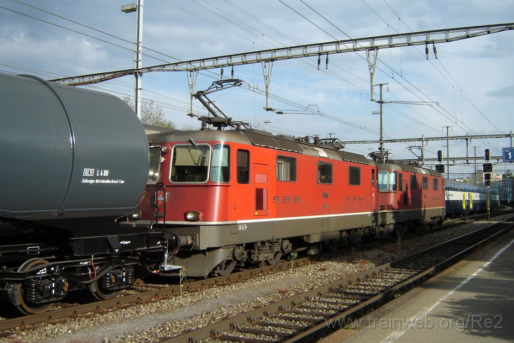 1330-0005-030507.jpg - SBB-CFF Re 4/4'' 11265 + SBB-CFF Re 4/4'' 11246 / Dietikon 3.5.2007