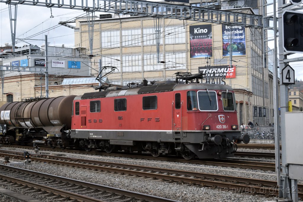 9652-0017-140425.jpg - SBBC Re 4/4'' 11265 (Re 420.265-1)  (Re 91 85 4 420 265-1 CH-SBBC) / Winterthur 14.4.2025