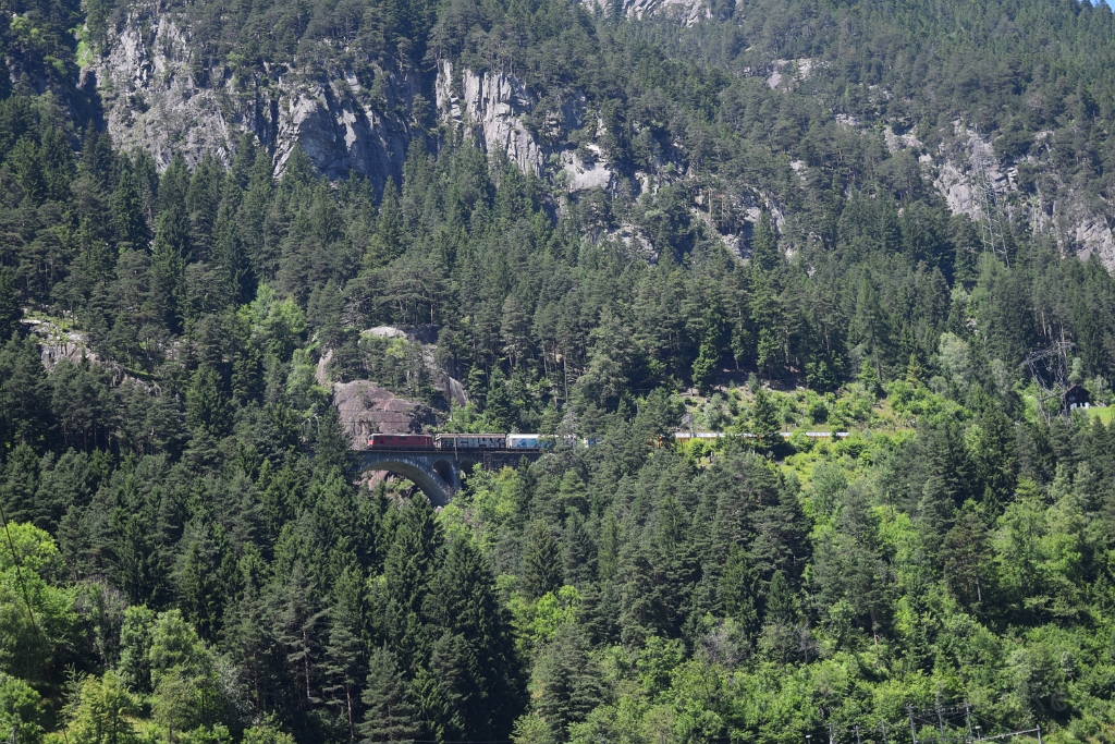 3980-0001-070716.jpg - Re 4/4" 11266 (Re 420.266-9)  / Wassen (Kellerbachbrücke) 7.7.2016