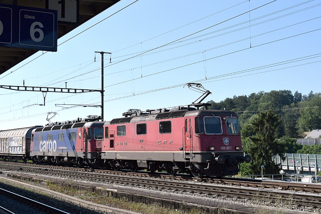 8100-0008-150722.jpg - SBBC Re 4/4'' 11267 (Re 420.267-7)  (Re 91 85 4 420 267-7 CH-SBBC) + SBBC Re 620.069-5 ''Hägendorf'' (Re 91 85 4 620 069-5 CH-SBBC) / Killwangen-Spreitenbach 15.7.2022