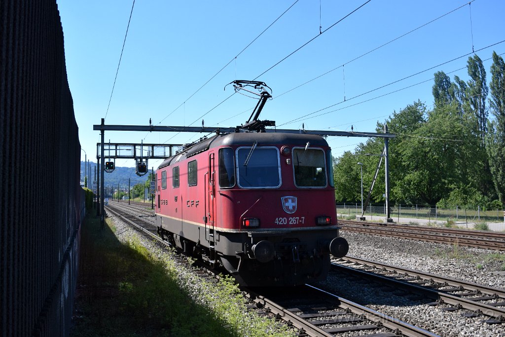 8142-0003-090822.jpg - SBBC Re 4/4'' 11267 (Re 420.267-7)  (Re 91 85 4 420 267-7 CH-SBBC) / Glanzenberg 9.8.2022