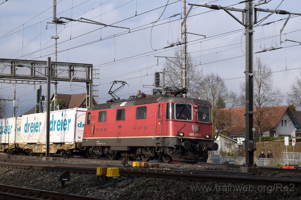 9498-0042-051224.jpg - SBBC Re 4/4'' 11267 (Re 420.267-7)  (Re 91 85 4 420 267-7 CH-SBBC) / Lenzburg 5.12.2024