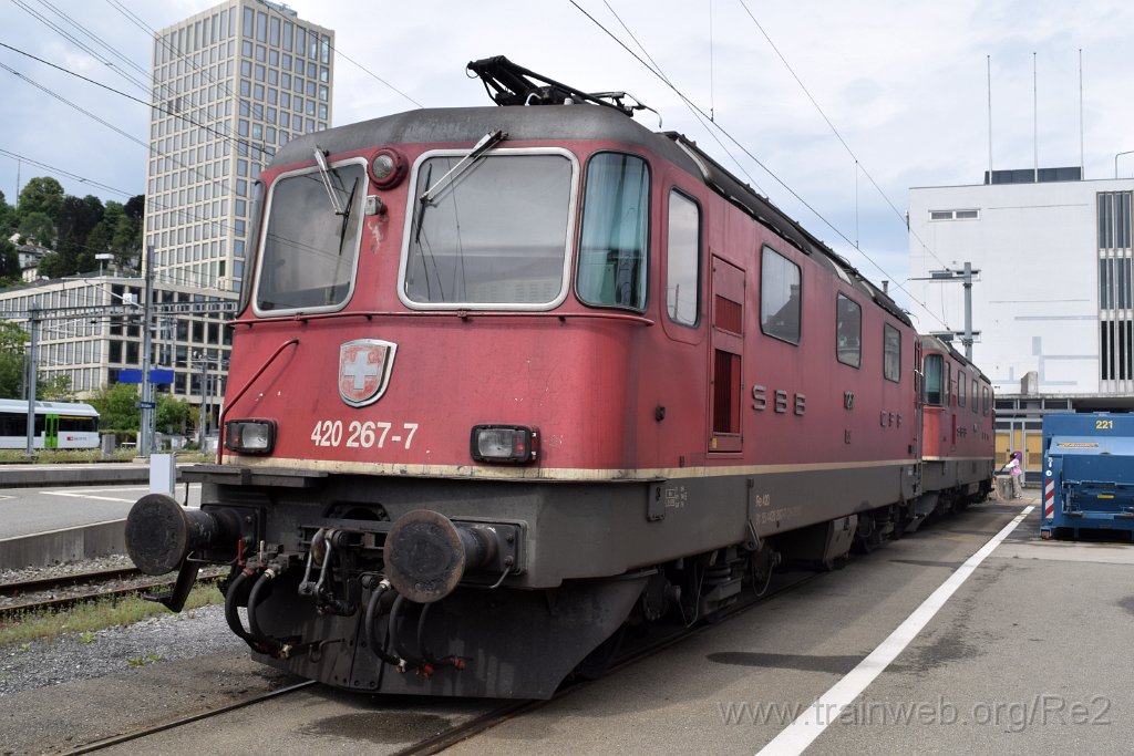9914-0037-270725.jpg - SBBC Re 4/4'' 11267 (Re 420.267-7)  (Re 91 85 4 420 267-7 CH-SBBC) + SBBC Re 4/4'' 11244 (Re 420.244-6)  (Re 91 85 4 420 244-6 CH-SBBC) / St.Gallen HB 27.7.2025
