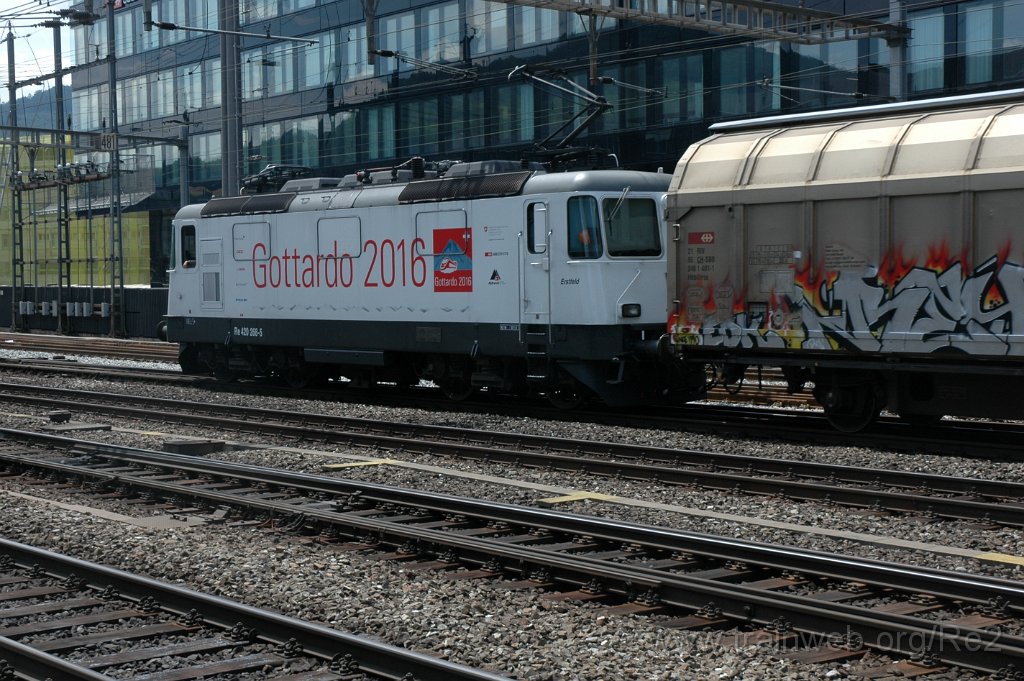 3607-0010-190615.jpg - SBBC Re 420.268-5 ''Gottardo 2016'' / Olten (Fachhochschule Nordwestschweiz) 19.6.2015