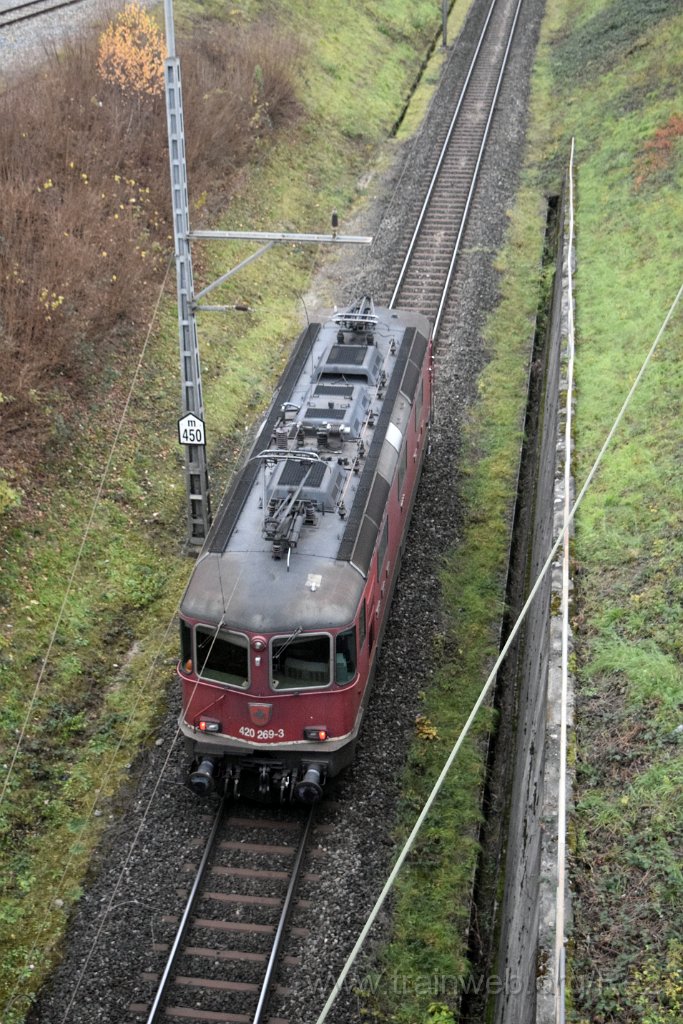 9510-0037-111224.jpg - SBBC Re 4/4'' 11269 (Re 420.269-3)  (Re 91 85 4 420 269-3 CH-SBBC) / RB Limmattal (Brücke Sandäckerstrasse) 11.12.2024