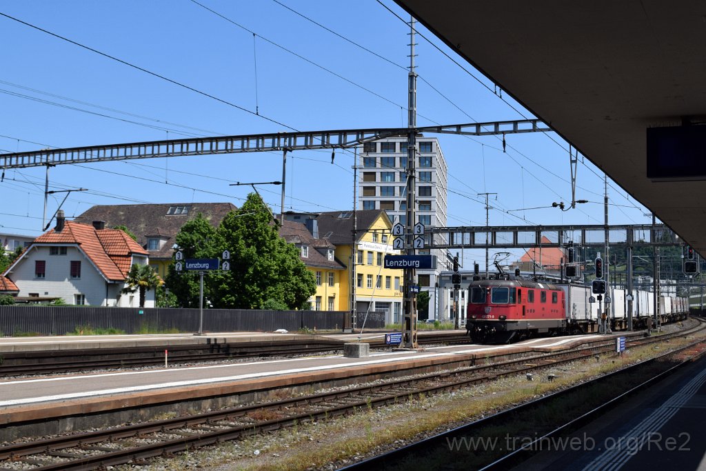 8645-0005-310523.jpg - SBBC Re 4/4'' 11271 (Re 420.271-9)  (Re 91 85 4 420 271-9 CH-SBBC) / Lenzburg 31.5.2023