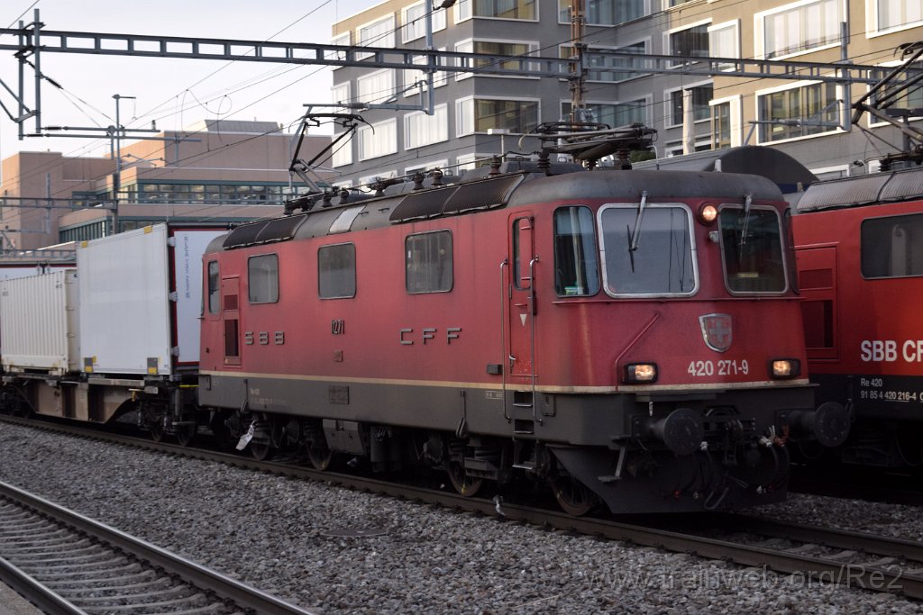 8946-0030-290124.jpg - SBBC Re 4/4'' 11271 (Re 420.271-9)  (Re 91 85 4 420 271-9 CH-SBBC) / Zürich-Altstetten 29.1.2024