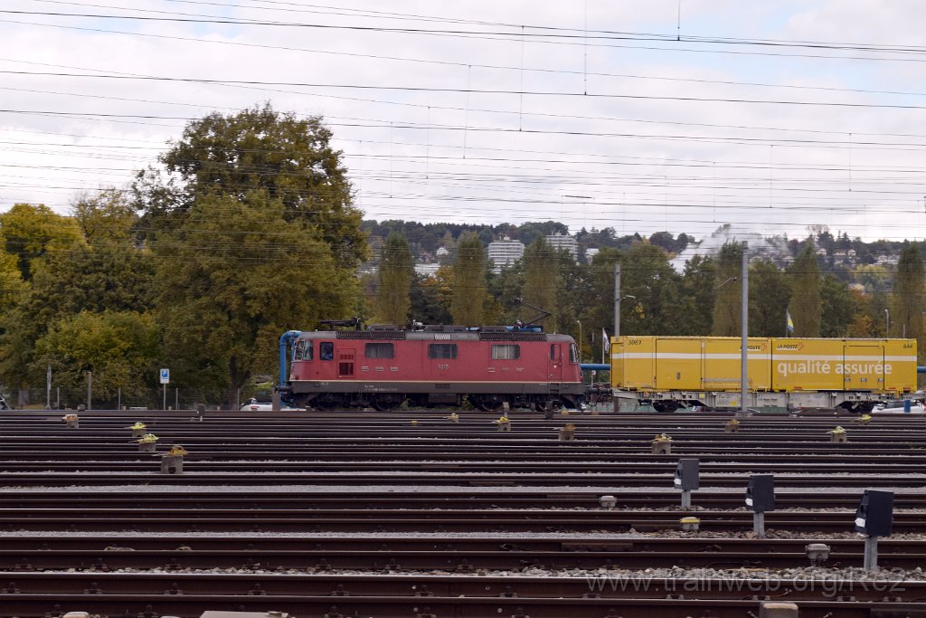 4233-0050-201016.jpg - SBB-CFF Re 4/4'' 11273 (Re 420.273-5)  / Zürich-Mülligen 20.10.2016