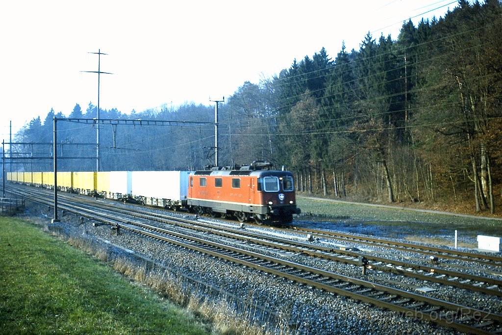 0873-0005.jpg - Re 4/4" 11275 / Effretikon (Hürlistein) 18.1.2001