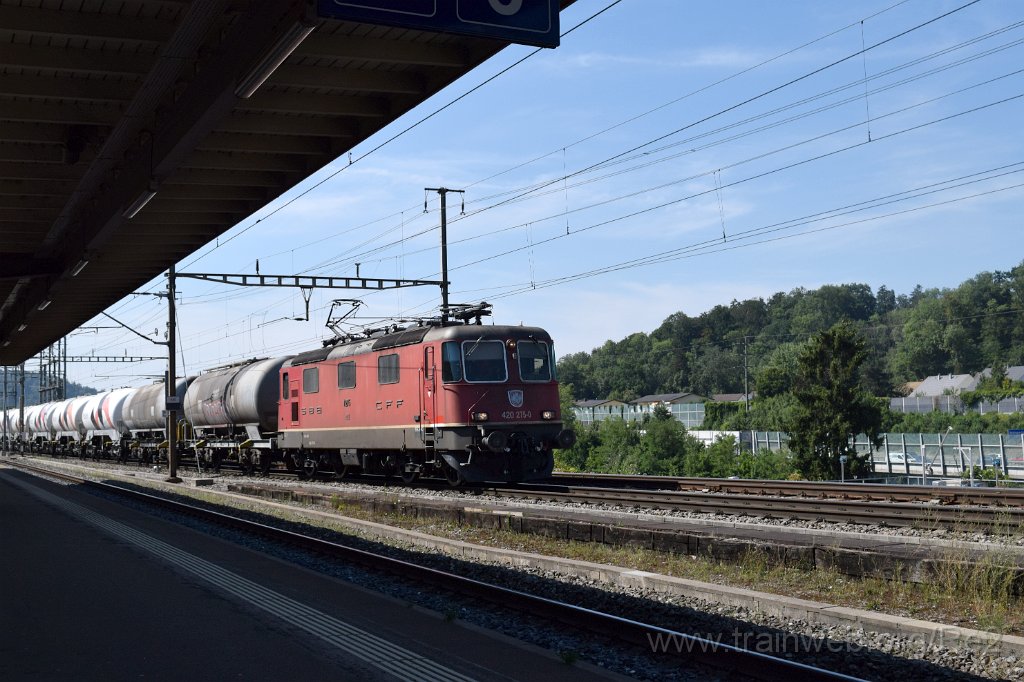 8112-0006-220722.jpg - SBBC Re 4/4'' 11275 (Re 420.275-0)  (Re 91 85 4 420 275-0 CH-SBBC) / Killwangen-Spreitenbach 22.7.2022