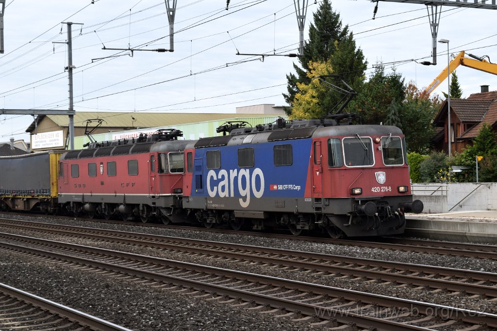 4675-0027-041017.jpg - SBBC Re 420.276-8 (Re 91 85 4 420 276-8 CH-SBBC) + SBBC Re 6/6 11676 (Re 620.076-0)  ''Zurzach'' (Re 91 85 4 620 076-0 CH-SBBC) / Rothrist 4.10.2017
