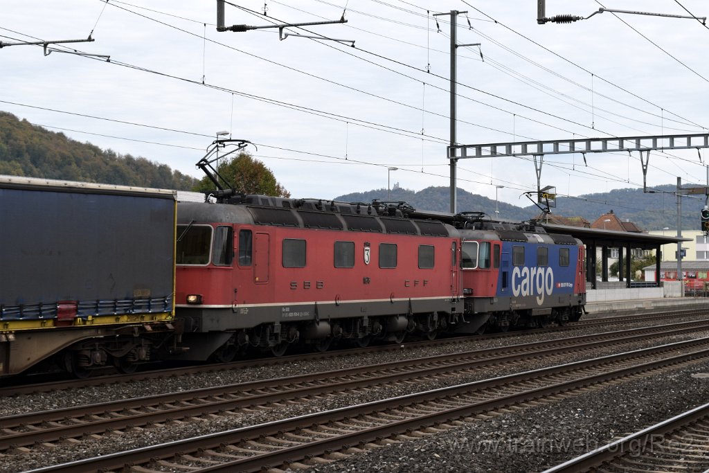 4675-0031-041017.jpg - SBBC Re 420.276-8 (Re 91 85 4 420 276-8 CH-SBBC) + SBBC Re 6/6 11676 (Re 620.076-0)  ''Zurzach'' (Re 91 85 4 620 076-0 CH-SBBC) / Rothrist 4.10.2017