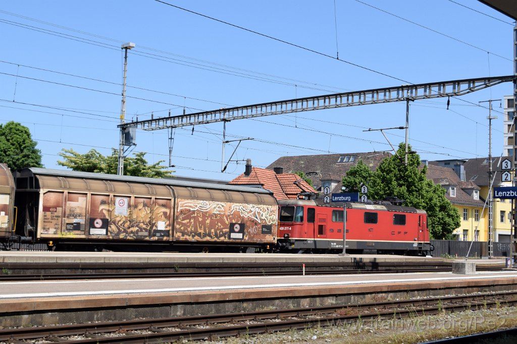 8646-0007-310523.jpg - SBBC Re 4/4'' 11277 (Re 420.277-6)  (Re 91 85 4 420 277-6 CH-SBBC) / Lenzburg 31.5.2023