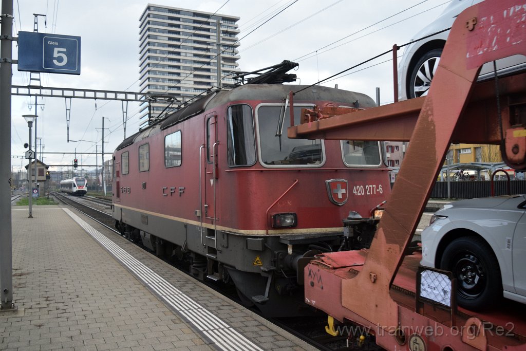 9493-0009-041224.jpg - SBBC Re 4/4'' 11277 (Re 420.277-6)  (Re 91 85 4 420 277-6 CH-SBBC) / Pratteln 4.12.2024