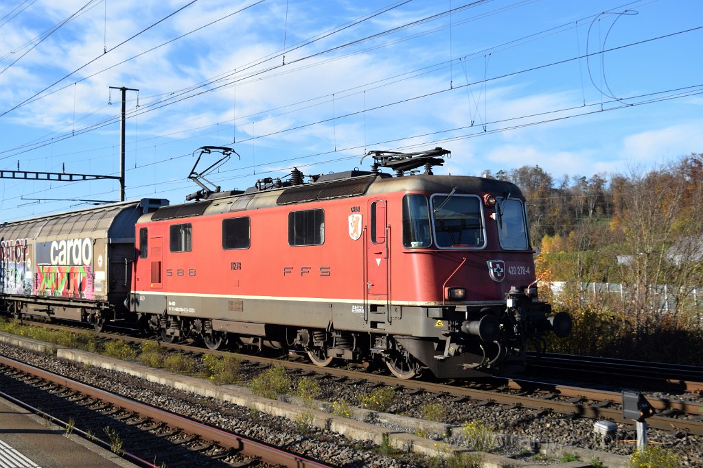 10104-0017-051125.jpg - SBBC Re 4/4'' 11278 (Re 420.278-4)  ''Cham'' (Re 91 85 4 420 278-4 CH-SBBC) / Killwangen-Spreitenbach 5.11.2025
