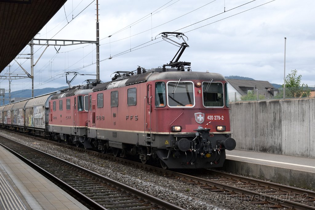 5694-0008-190819.jpg - SBBC Re 4/4'' 11279 (Re 420.279-2)  (Re 91 85 4 420 279-2 CH-SBBC) + SBBC Re 4/4'' 11291 (Re 420.291-7)  (Re 91 85 4 420 291-7 CH-SBBC) / Lenzburg 19.8.2019