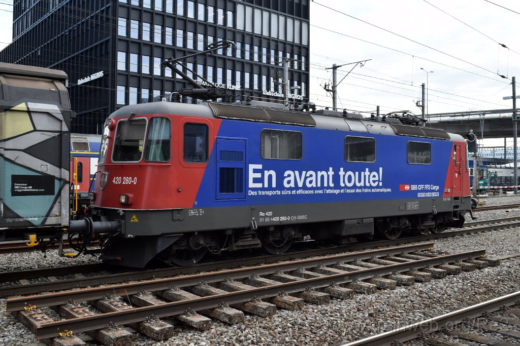 5579-0006-210619.jpg - SBBC Re 420.280-0 ''En avant toute!'' (Re 91 85 4 420 280-0 CH-SBBC) / Zürich-Altstetten 21.6.2019