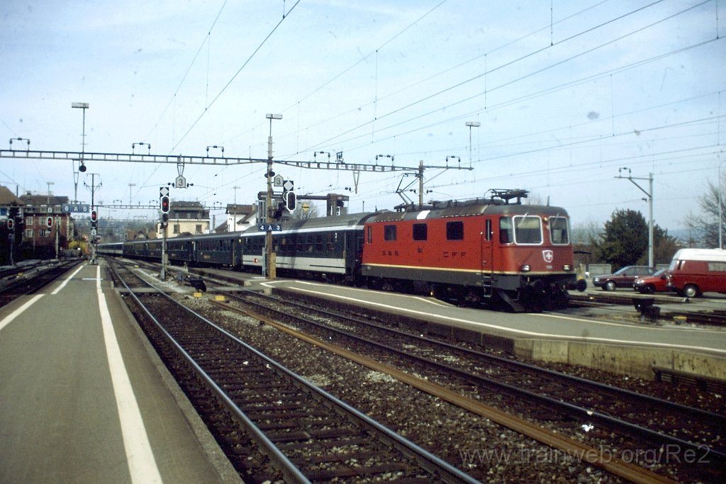 0709-0007.jpg - SBB-CFF Re 4/4'' 11281 / Thalwil 28.3.1998