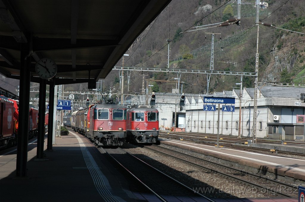 2761-0037-150413.jpg - SBB-CFF Re 4/4'' 11281 + SBB-CFF Re 4/4'' 11146 / Bellinzona 15.4.2013