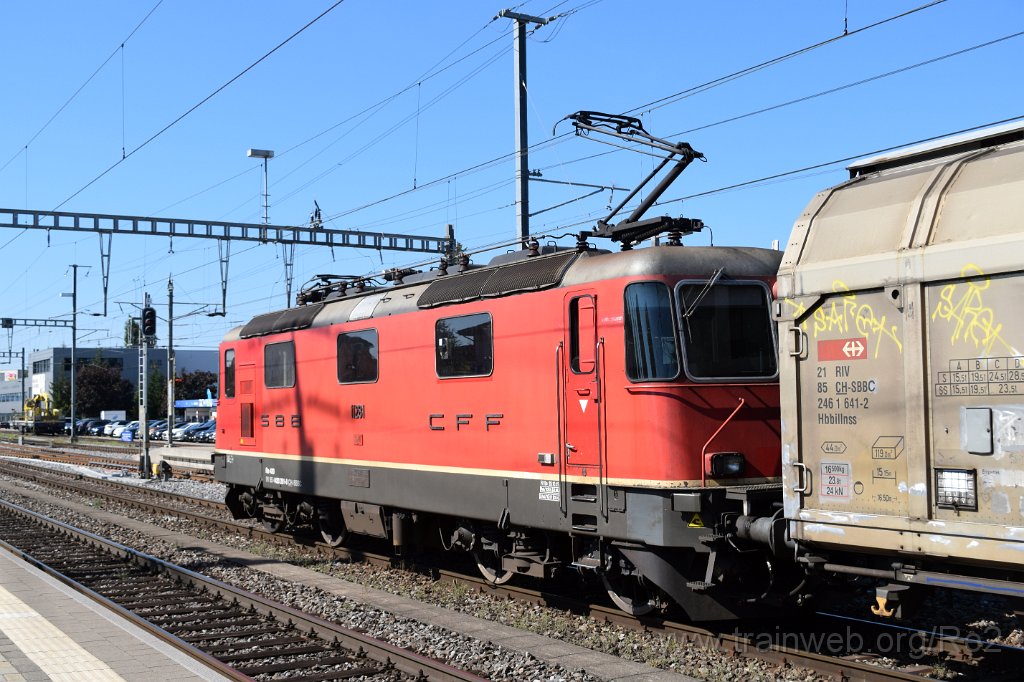 8754-0005-060923.jpg - SBBC Re 4/4'' 11281 (Re 420.281-8)  (Re 91 85 4 420 281-8 CH-SBBC) / Weinfelden 6.9.2023