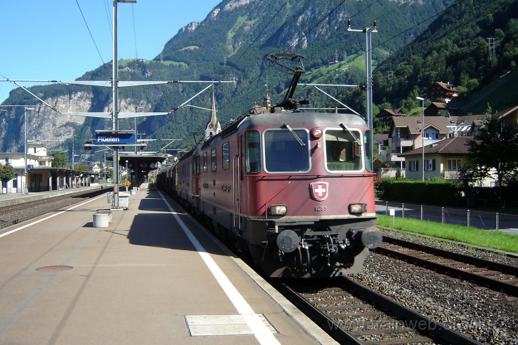 1214-0046-310806.jpg - SBB-CFF Re 4/4'' 11283 + SBB-CFF Re 6/6 11672 ''Balerna'' / Flüelen 31.8.2006