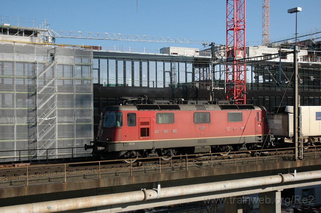2338-0033-160312.jpg - SBB-CFF Re 4/4'' 11285 / Zürich (Käferbergbrücke) 16.3.2012