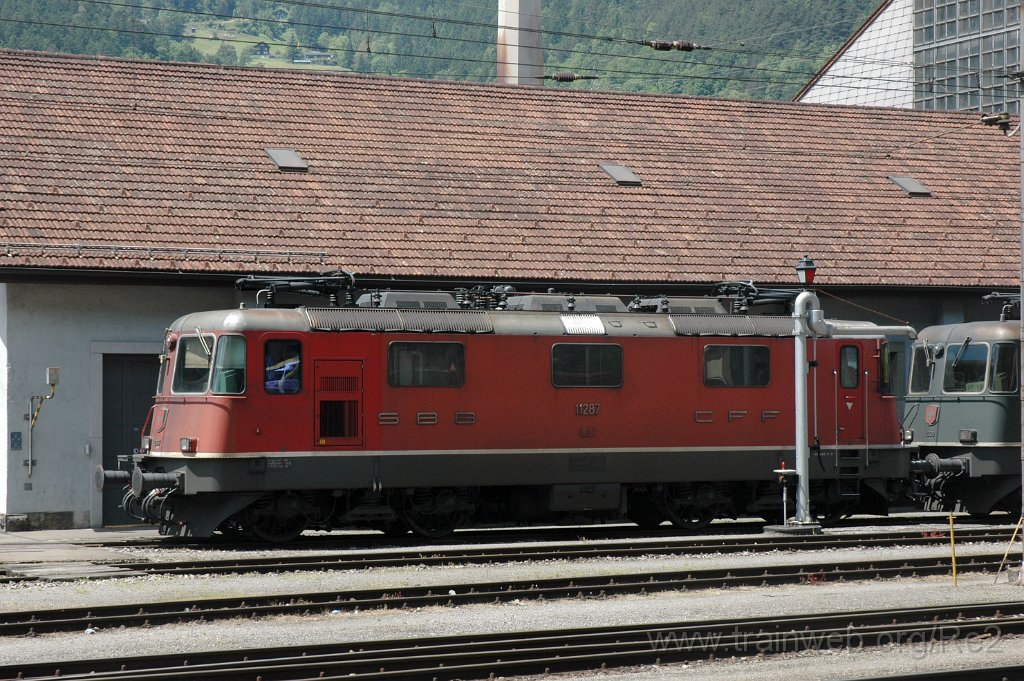 2841-0047-150613.jpg - SBB-CFF Re 4/4'' 11287 / Erstfeld (Dépot) 15.6.2013