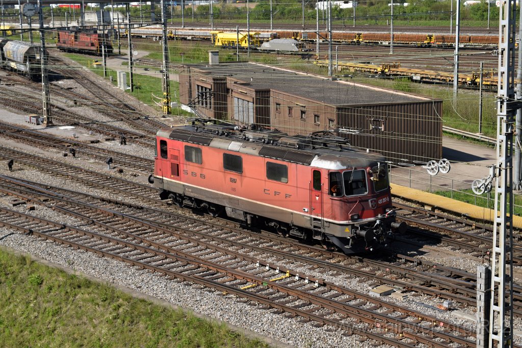 5426-0003-180419.jpg - SBBC Re 4/4'' 11287 (Re 420.287-5)  (Re 91 85 4 420 287-5 CH-SBBC) / RB Limmattal (Brücke Sandäckerstrasse) 18.4.2019