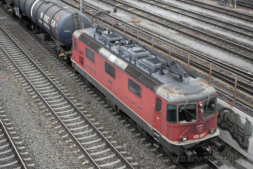 4291-0038-201216.jpg - SBB-CFF Re 4/4'' 11289 (Re 420.289-1)  / Zürich-Mülligen (Hermetschloobrücke) 20.12.2016