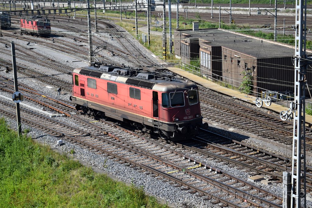 7116-0019-290720.jpg - SBBC Re 4/4'' 11290 (Re 420.290-9)  (Re 91 85 4 420 290-9 CH-SBBC) / RB Limmattal (Brücke Sandäckerstrasse) 29.7.2020