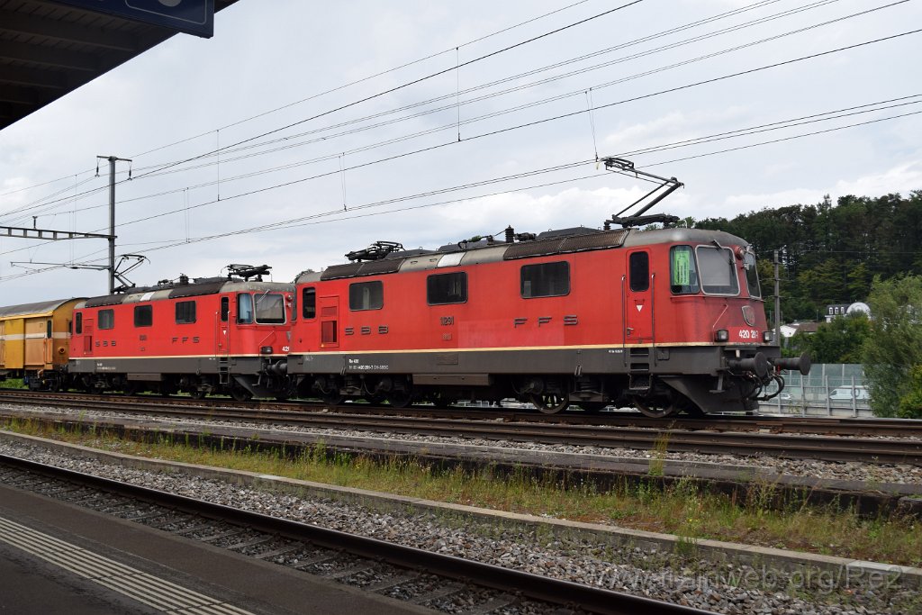 8708-0029-280723.jpg - SBBC Re 4/4'' 11291 (Re 420.291-7)  (Re 91 85 4 420 291-7 CH-SBBC) + SBBC Re 4/4'' 11349 (Re 420.349-3)  (Re 91 85 4 420 349-3 CH-SBBC) / Killwangen-Spreitenbach 28.7.2023