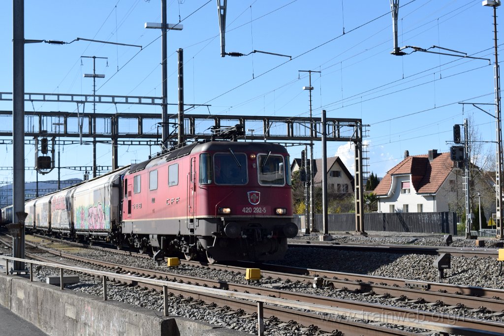 4907-0013-120418.jpg - SBBC Re 4/4'' 11292 (Re 420.292-5)  (Re 91 85 4 420 292-5 CH-SBBC) / Lenzburg 12.4.2018