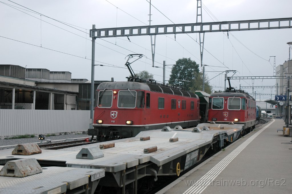 2596-0011-060912.jpg - SBB-CFF Re 6/6 11621 ''Taverne-Torricella'' + SBB-CFF Re 4/4'' 11293 / Hinwil 6.9.2012