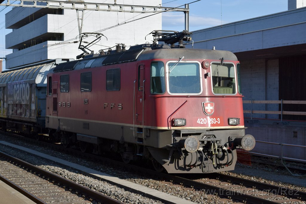 4990-0036-240518.jpg - SBBC Re 4/4'' 11293 (Re 420.293-3)  (Re 91 85 4 420 293-3 CH-SBBC) / Killwangen-Spreitenbach 24.5.2018