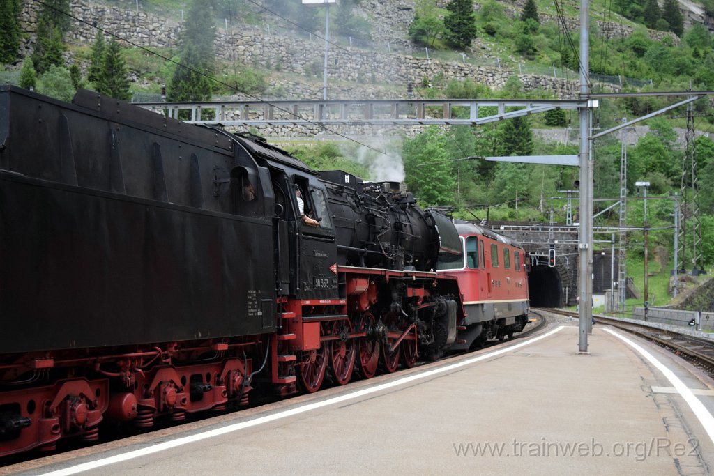 4491-0034-030617.jpg - SBBC Re 4/4'' 11294 (Re 420.294-1)  (Re 91 85 4 420 294-1 CH-SBBC) + TR / DR 50.3673 (90 85  0503 673-5 CH-TR) / Göschenen 3.6.2017