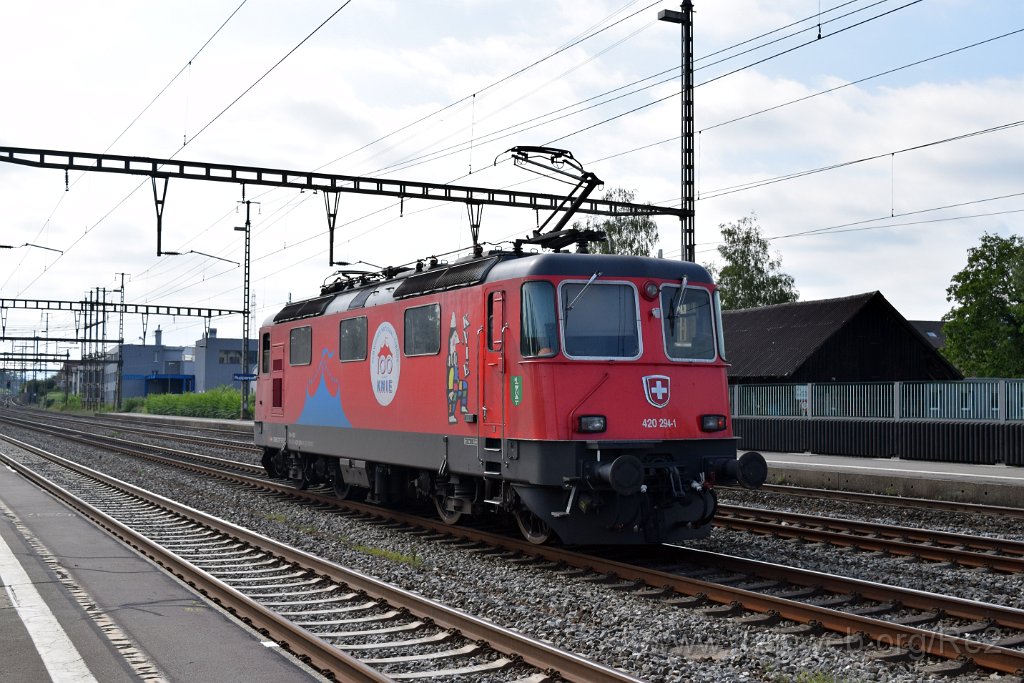 5704-0050-220819.jpg - SBBC Re 420.294-1 ''100 ans Cirque Knie'' (Re 91 85 4 420 294-1 CH-SBBC) / Rupperswil 22.8.2019