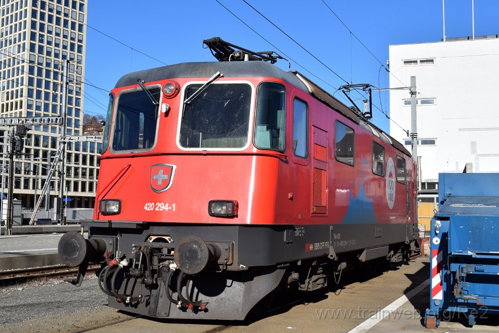 8956-0001-030224.jpg - SBBC Re 420.294-1 ''100 ans Cirque Knie'' (Re 91 85 4 420 294-1 CH-SBBC) / St.Gallen HB 3.2.2024