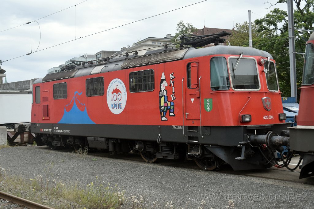 9966-0012-230825.jpg - SBBC Re 420.294-1 ''100 ans Cirque Knie'' (Re 91 85 4 420 294-1 CH-SBBC) / St.Gallen HB 23.8.2025