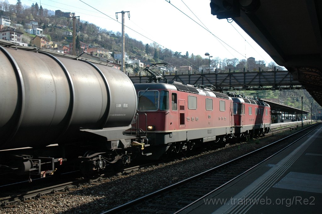 2761-0019-150413.jpg - SBB-CFF Re 6/6 11627 ''Luterbach-Attisholz'' + SBB-CFF Re 4/4'' 11295 / Bellinzona 15.4.2013