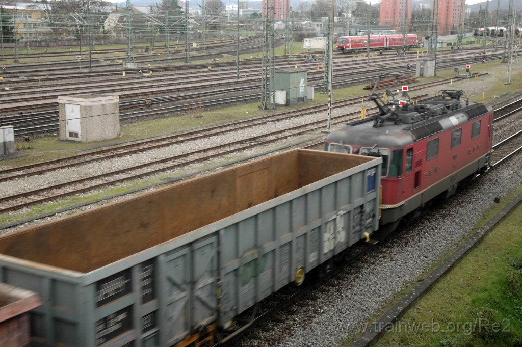 3406-0035-121214.jpg - SBB-CFF Re 4/4'' 11295 / Basel Badische Bahnhof 12.12.2014