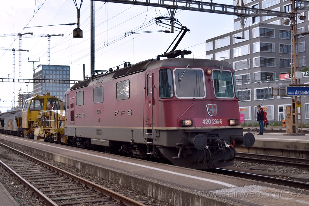 4433-0011-090517.jpg - SBBC Re 4/4'' 11296 (Re 420.296-6)  (Re 91 85 4 420 296-6 CH-SBBC) / Zürich-Altstetten 9.5.2017