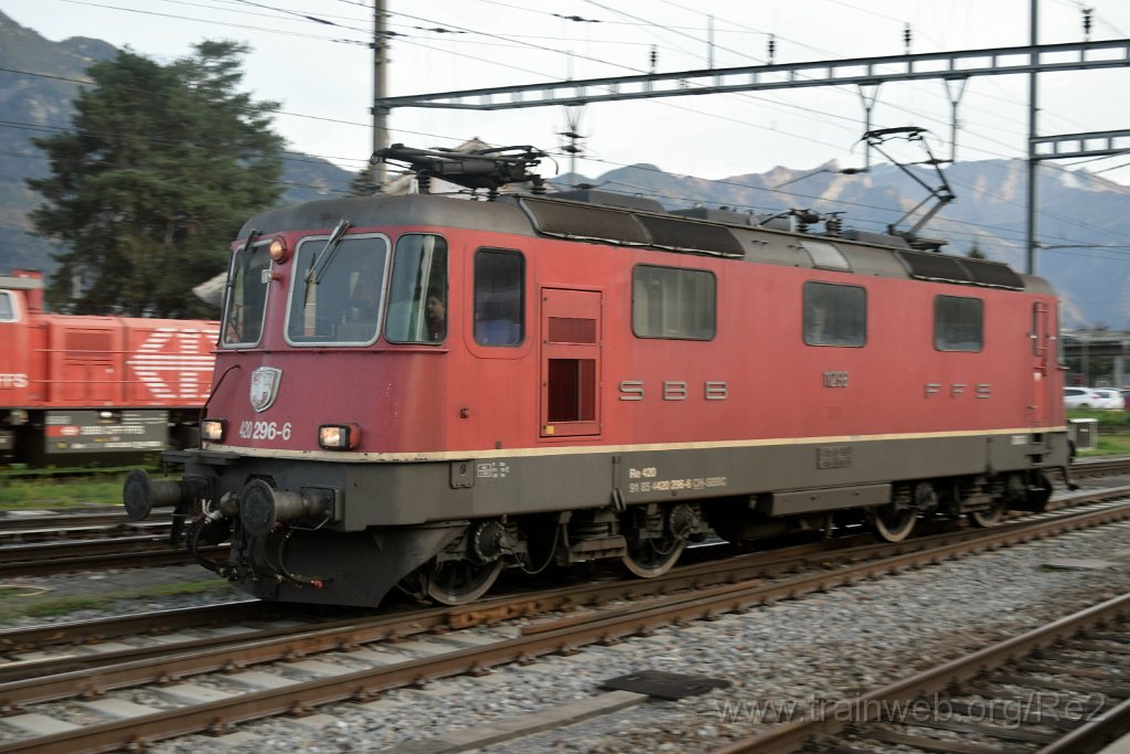 8249-0020-251022.jpg - SBBC Re 4/4'' 11296 (Re 420.296-6)  (Re 91 85 4 420 296-6 CH-SBBC) / Buchs SG 25.10.2022