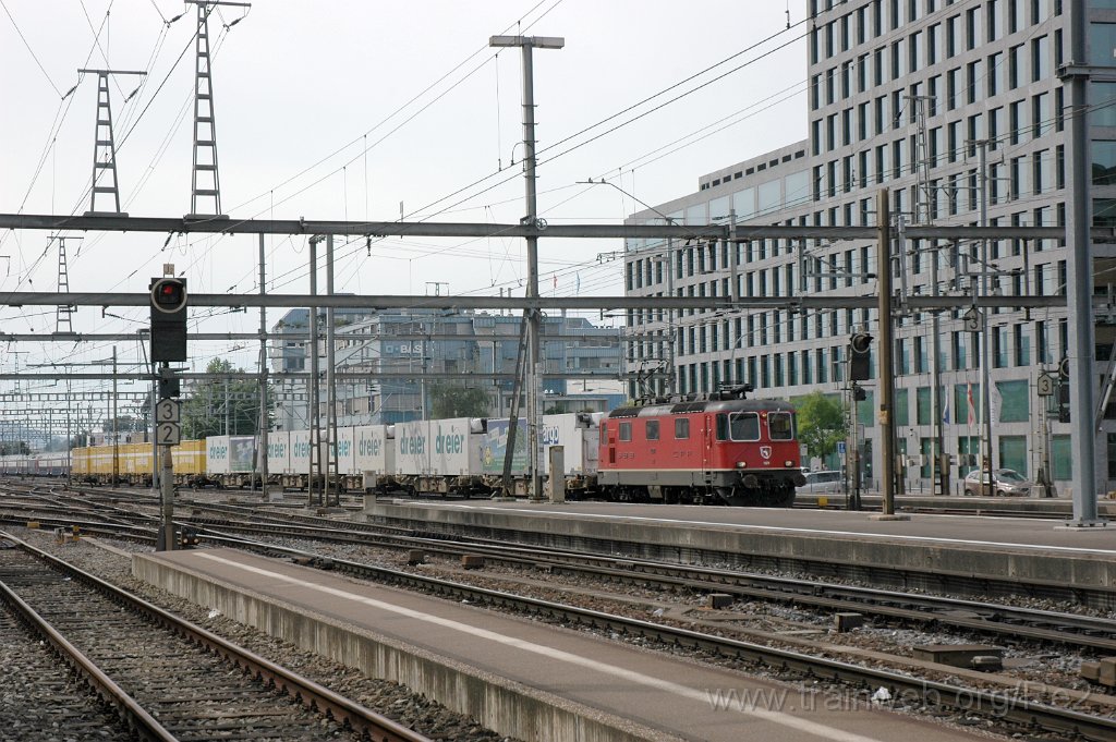 2146-0027-150711.jpg - SBB-CFF Re 4/4'' 11297 / Zürich-Altstetten 15.7.2011