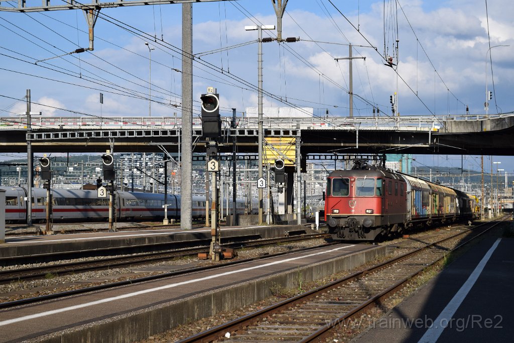 3907-0034-170516.jpg - SBB-CFF Re 4/4'' 11297 / Zürich-Altstetten 17.5.2016