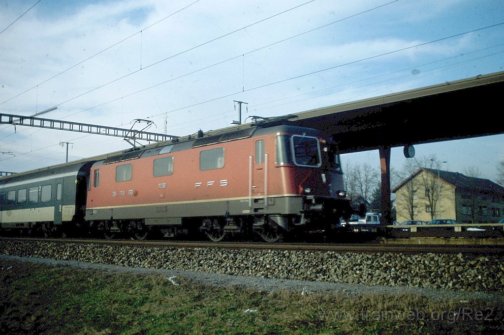0700-0009.jpg - SBB-CFF Re 4/4'' 11298 / Bassersdorf 13.1.1998