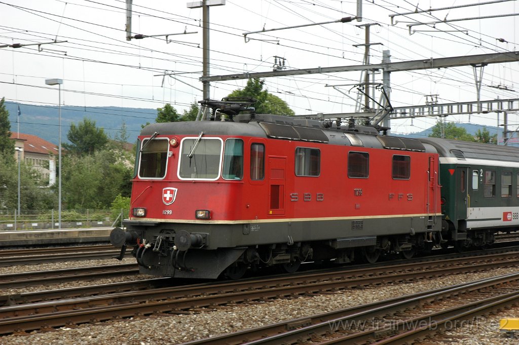 1949-0043-220710.jpg - SBB-CFF Re 4/4'' 11299 / Aarau 22.7.2010