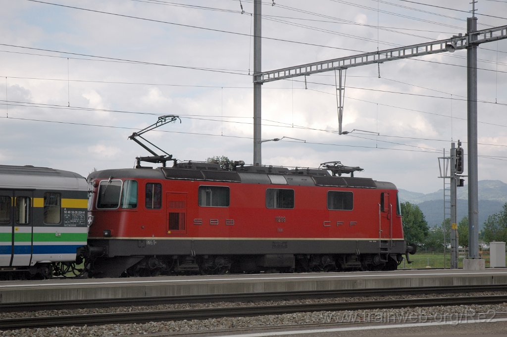 2393-0007-130512.jpg - SBB-CFF Re 4/4'' 11299 / Pfäffikon SZ 13.5.2012