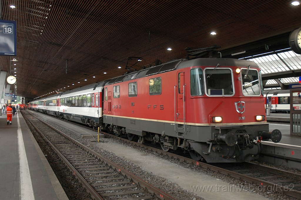 2487-0038-060712.jpg - SBB-CFF Re 4/4'' 11299 / Zürich HB 6.7.2012
